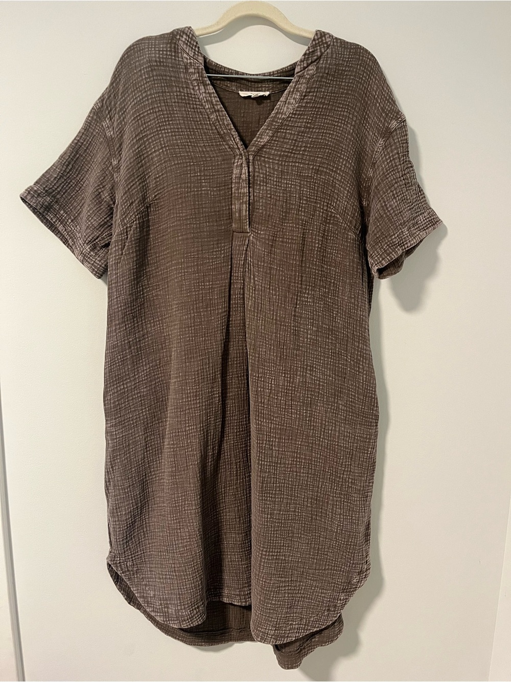 Easel Relaxed V-Neck Short Sleeve Tunic Dress with Pockets NWOT